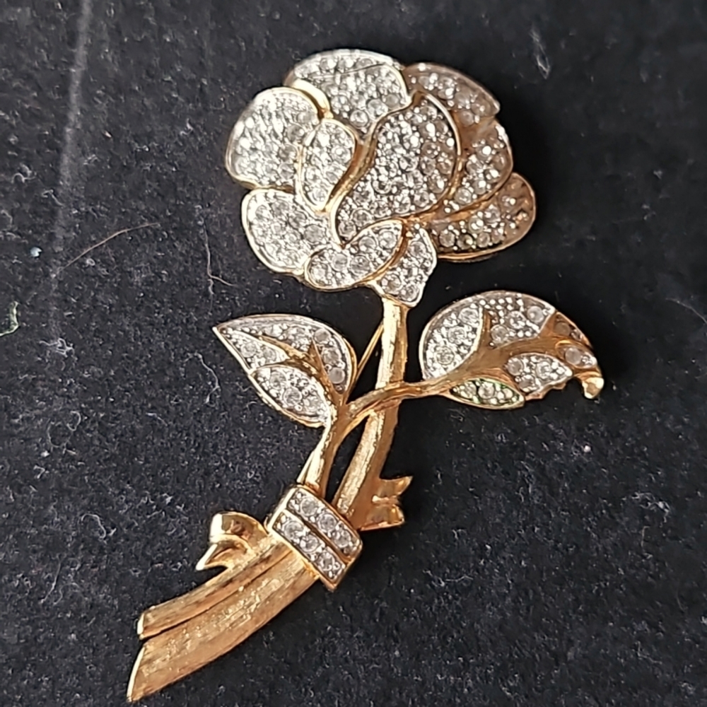 Brooche